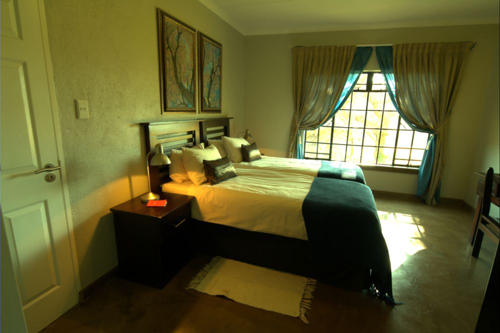 Bedroom 2 Chalet 1 - Self Catering Chalets in Hazyview for the family