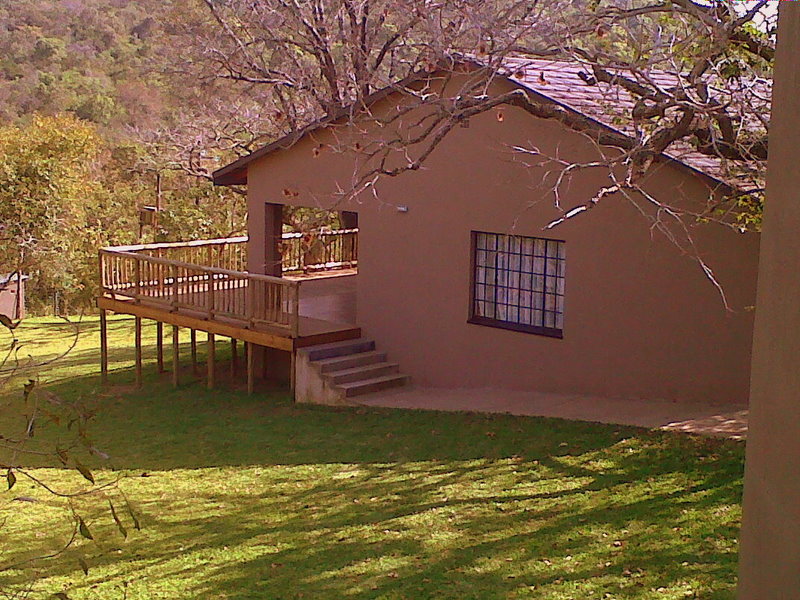 This tranquil lodge is surrounded by mountains, with only two lovely chalets.   
                     The lodge were laid out so that the units are close enough to book out the entire Lodge or private corner to yourself. 